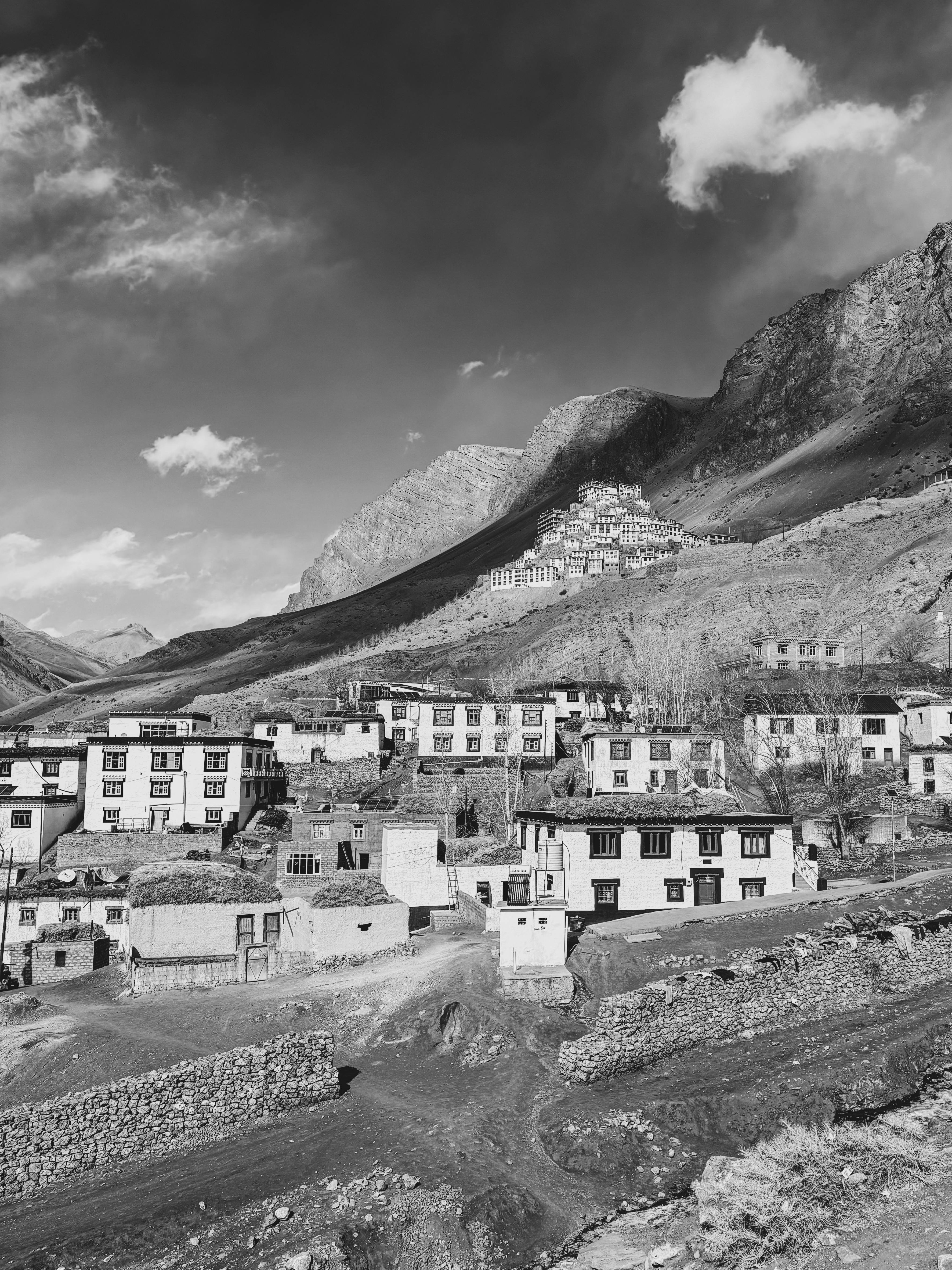 Monochrome Monochrome